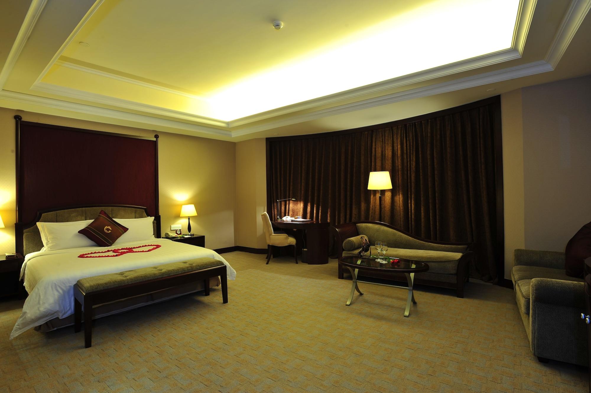 The Royal Marina Plaza Hotel Guangzhou Exterior photo