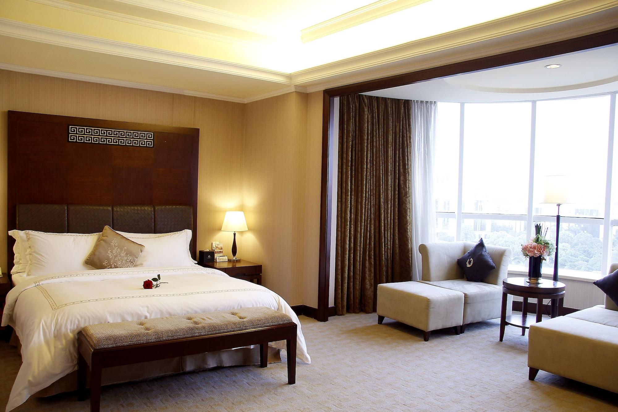 The Royal Marina Plaza Hotel Guangzhou Exterior photo