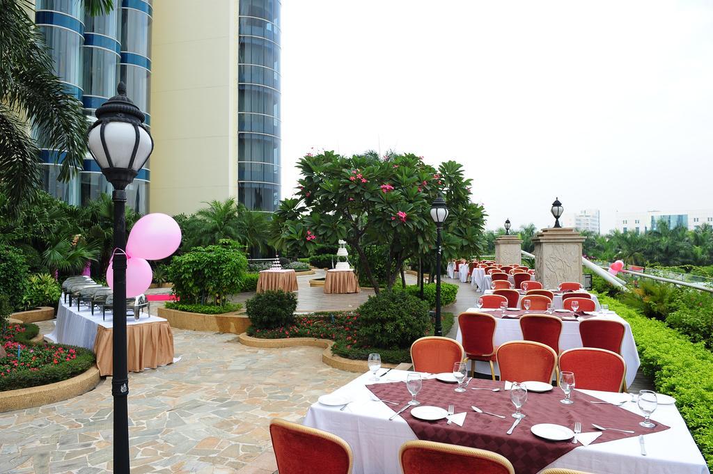 The Royal Marina Plaza Hotel Guangzhou Exterior photo