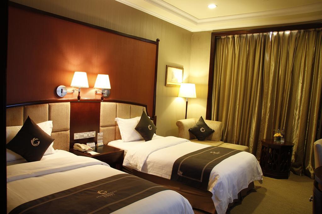 The Royal Marina Plaza Hotel Guangzhou Exterior photo